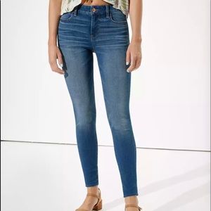 American Eagle super stretch mid rise blue jeans